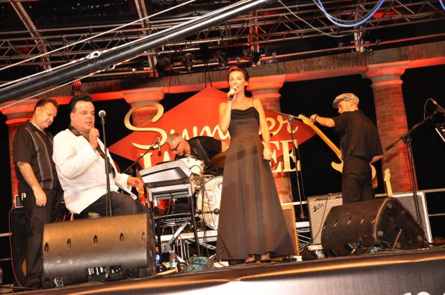 min 2010 08 08 palco centrale 040